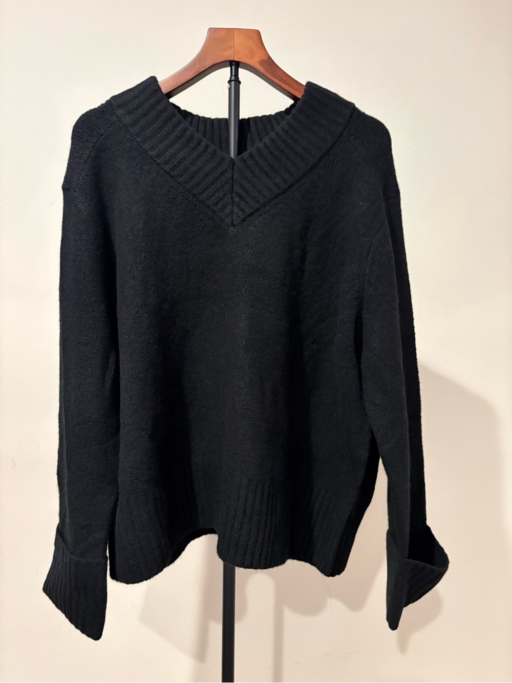a new day Black V-Neck Ribbed Knit Sweater XL